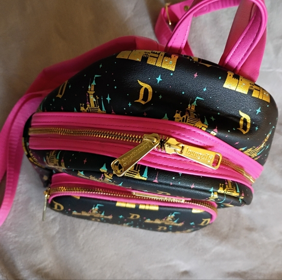 Loungefly Black and Pink Castle Backpack - Picture 7 of 9